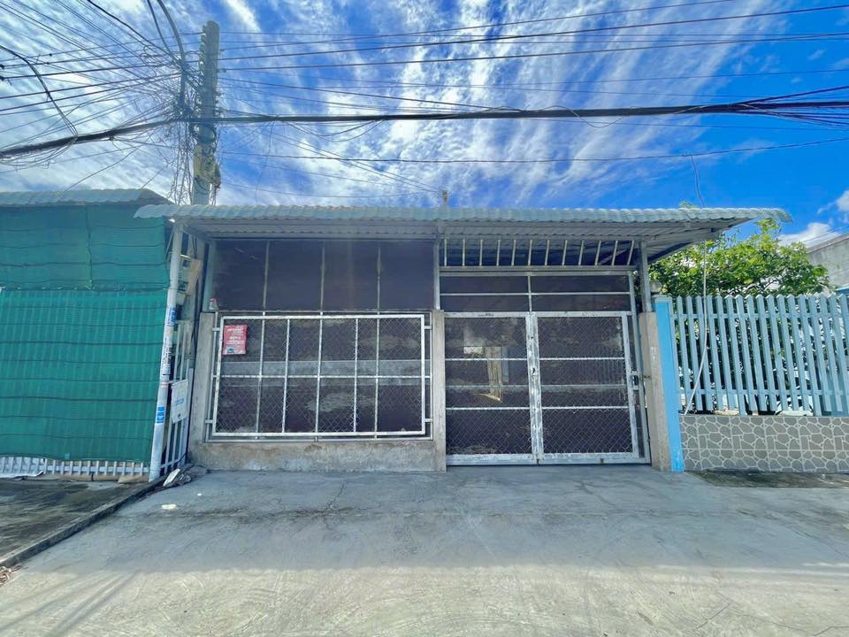 ban-nen-mat-tien-tan-my-chanh-210m2