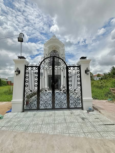 ban-nha-lau-moi-my-tho-112m2