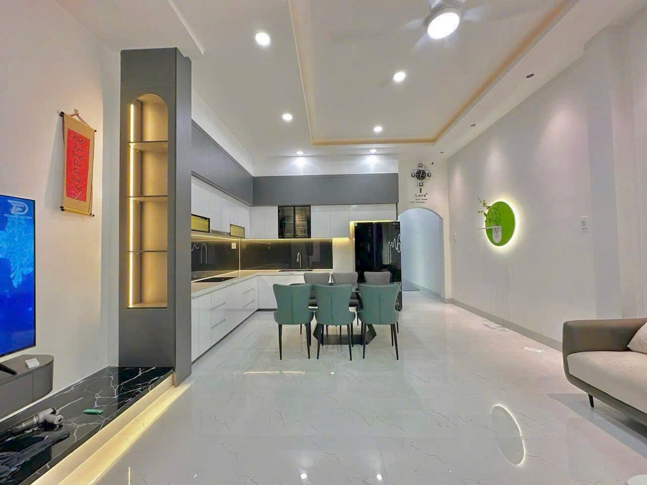 ban-nha-pho-my-tho-full-noi-that-105m2