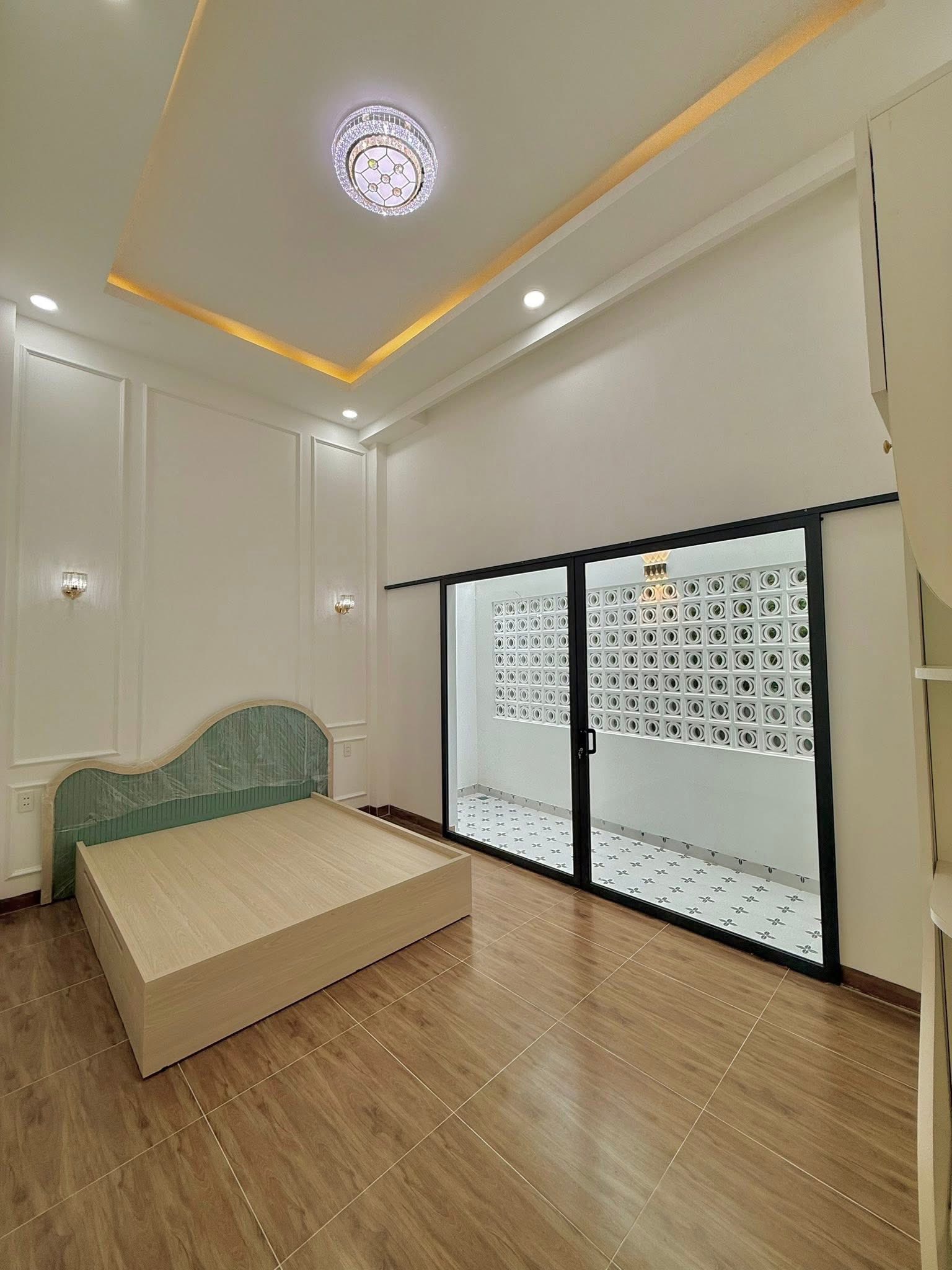 ban-nha-pho-my-tho-tan-co-dien-gan-aeon-110m2
